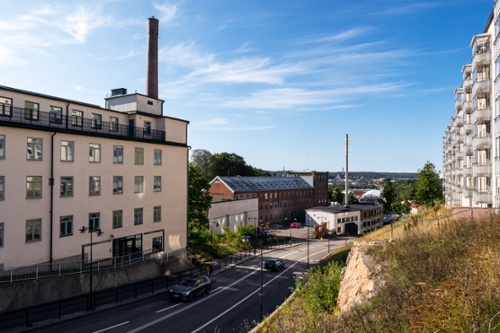 Vy över Mölndal från Kråkan en solig dag